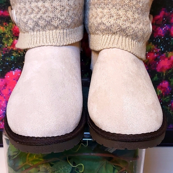 Womens MukLuks Janie Cozy Sweater Boot - Picture 9 of 15
